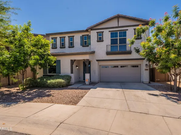 98 N BAY Drive, Gilbert, AZ 85233