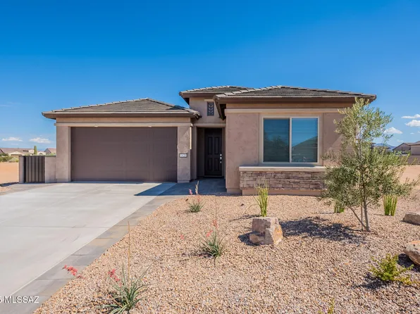 1820 N Banneker Ln, Green Valley, AZ 85614