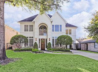 1117 Howard Ln, Bellaire, TX 77401