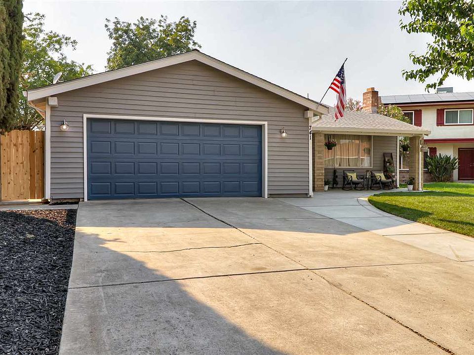 1st image of 741 Tarrogana Dr