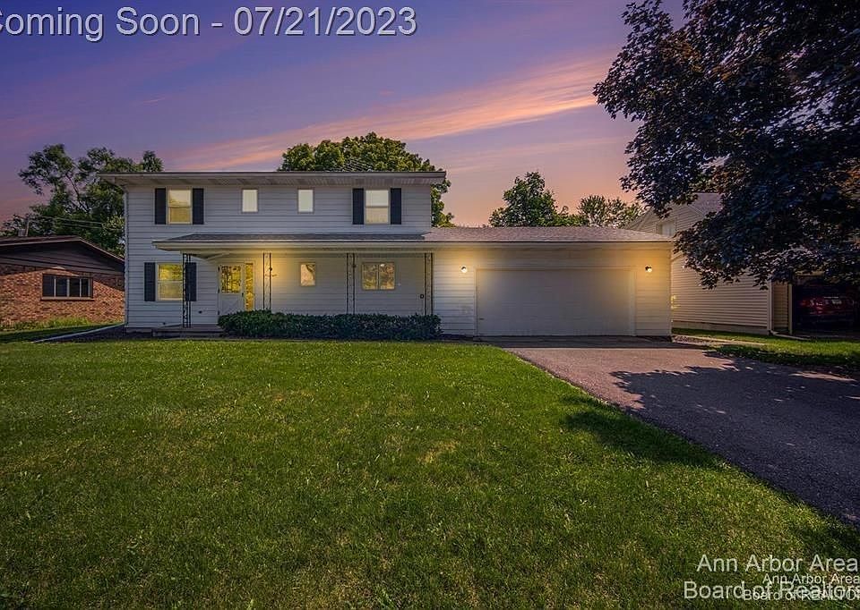 1st image of 48 Chestnut Dr