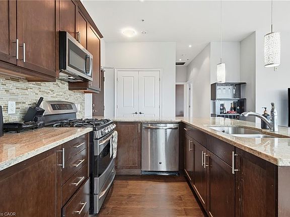 5th image of 50 Murray St W #403