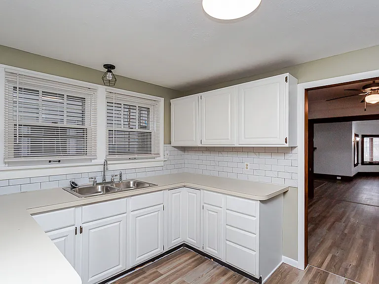 1321 Laclede Rd #2 — Photo 19