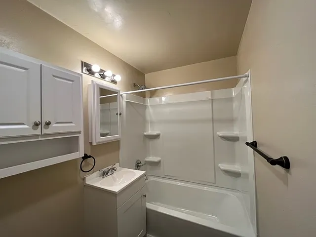 604 D Ave #604 — Photo 8