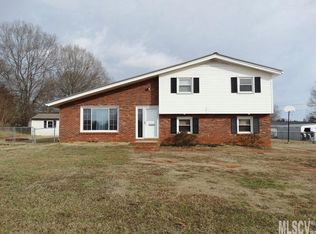 2566 Emmanuel Church Rd, Conover, NC 28613