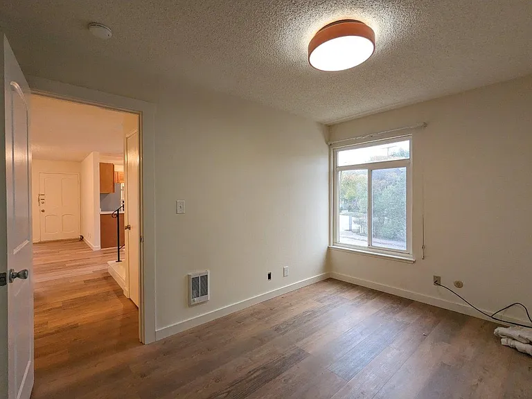 Oxford-Cedar Apartments — Photo 35