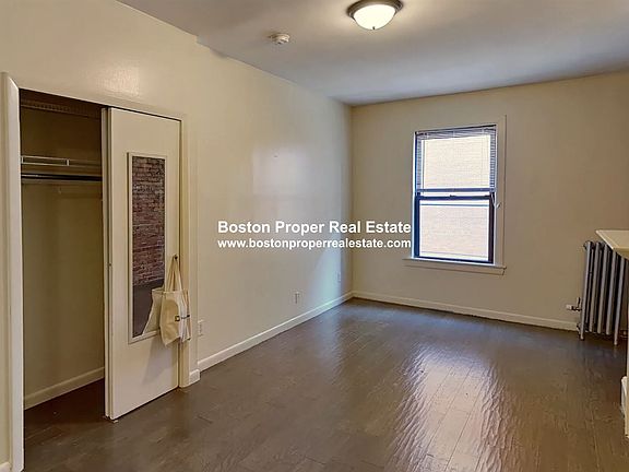 270 Newbury St. #10 Boston - Back Bay Unit Photo 2