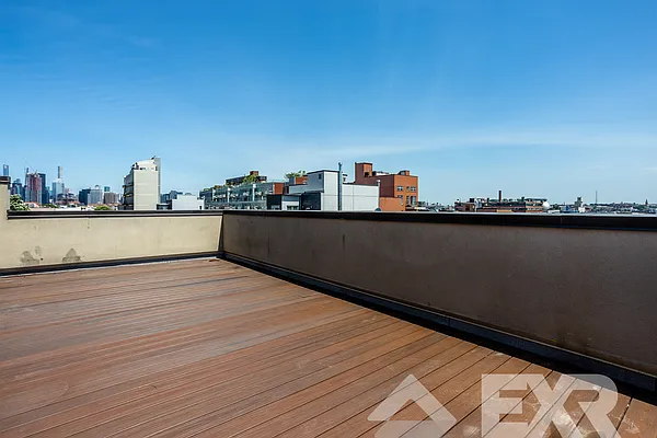 Rented by EXR | media 64