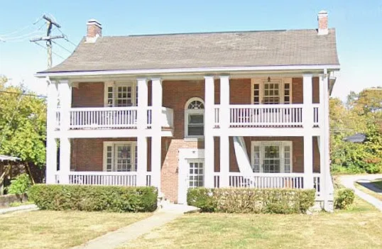 105 Cochran Rd #4