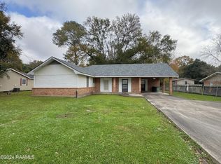 203 Lithcote Rd, Ville Platte, LA 70586