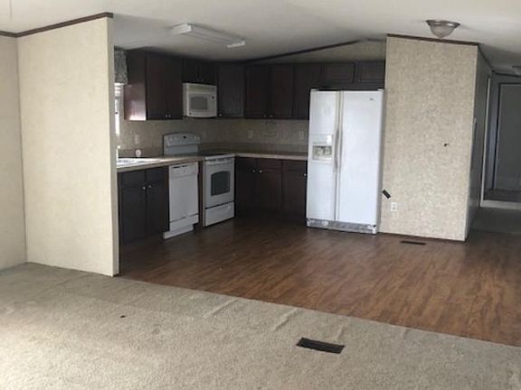 2nd image of 132 Mozart Dr