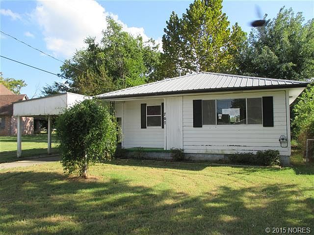 1st image of 707 W Date St