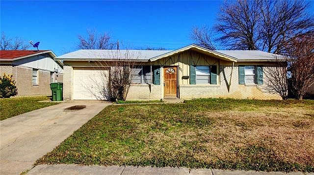 1st image of 221 Rosewood Hills Dr