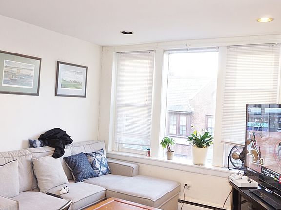 5th image of 11 Aberdeen St APT 3