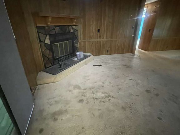 3rd image of 9340 Meadowbrook Dr