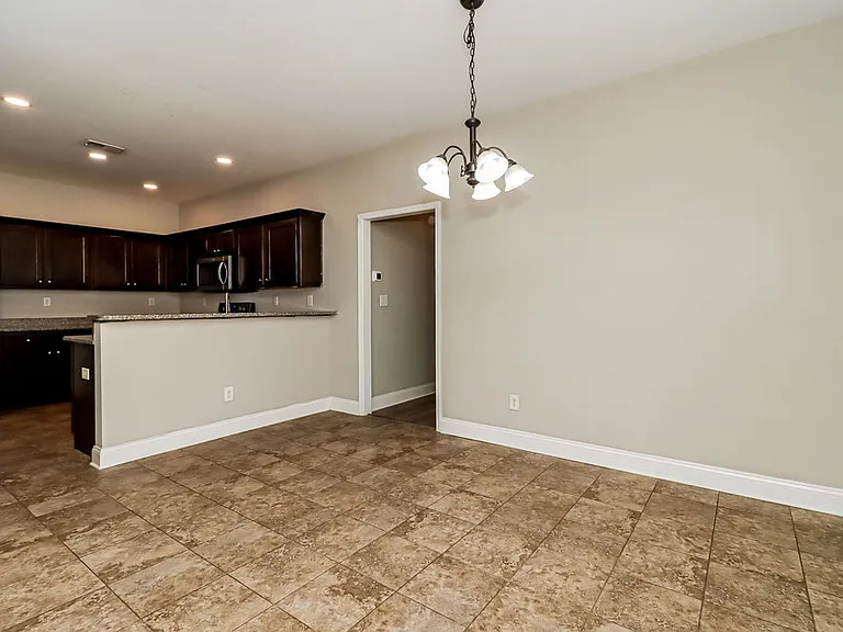 49 Celtic Ct — Photo 6