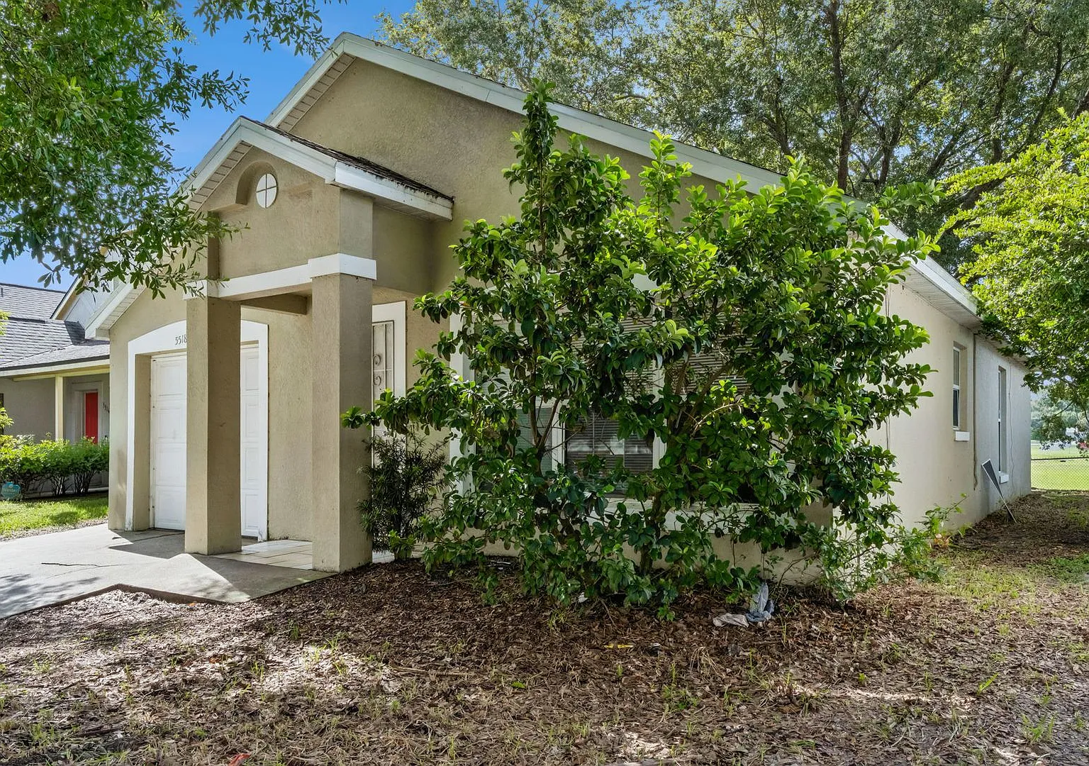 Move In Special 300 Off First Month Rent If You Move In By October 1! — Photo 3
