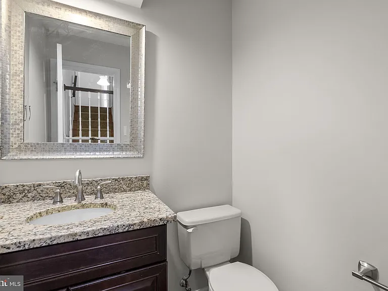 1119 Halesworth Dr — Photo 19