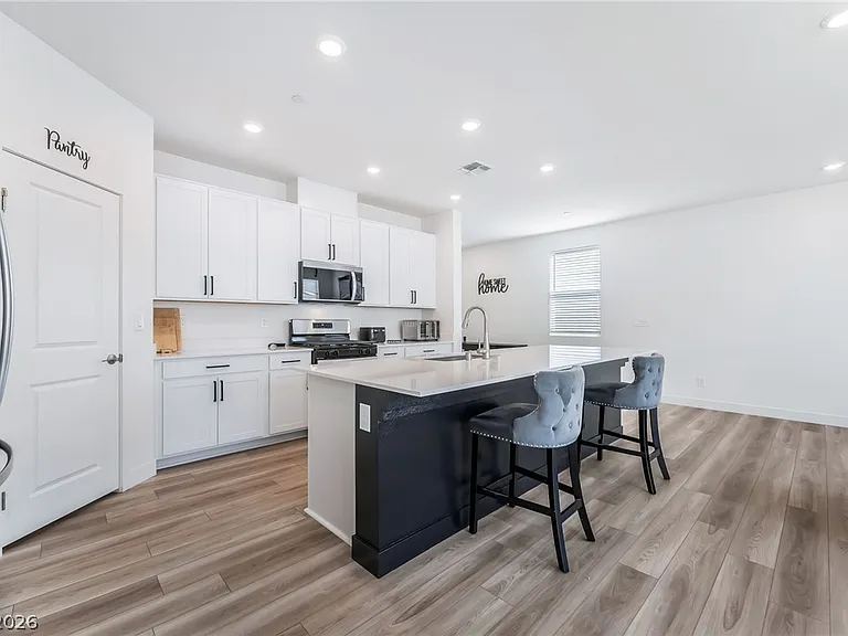 670 Tranquil Bay Ct — Photo 9
