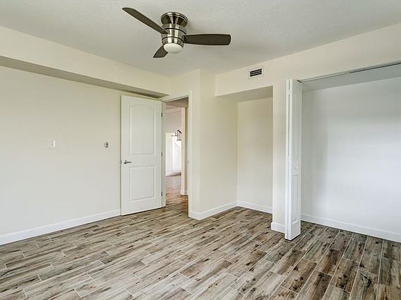 5th image of 2042 Bayou Grande Blvd NE