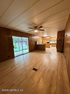 3 bed, 2.0 bath, 1664 sqft, $1,550 — Photo 4