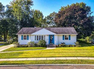 818 Burbank Ct, Somerdale, NJ 08083