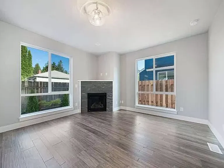 6636 SE 57th Ave — Photo 9