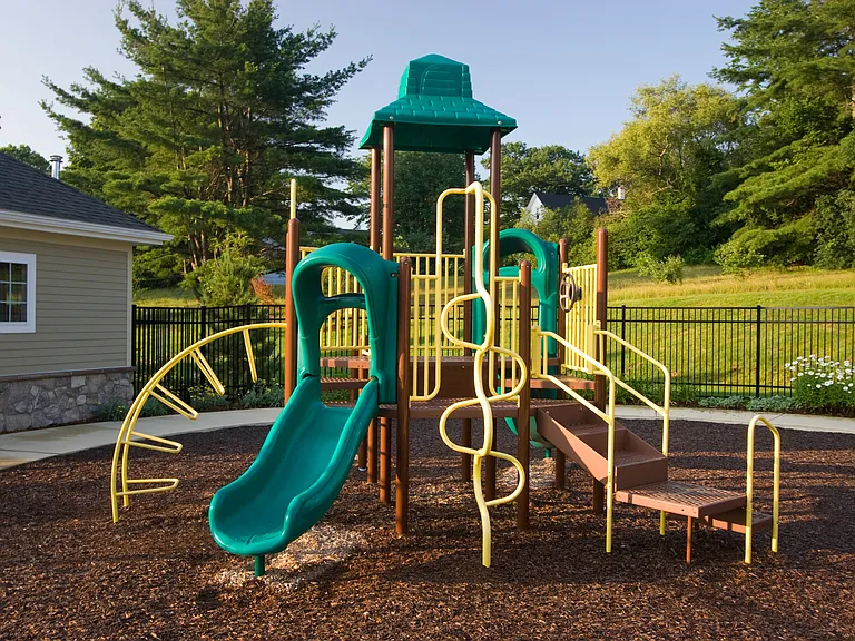 Hamilton Green — Photo 8