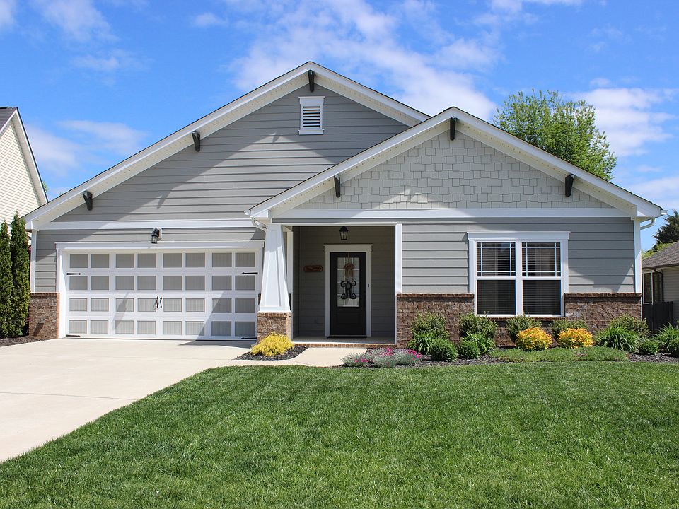 1st image of 7566 Hampstead Hall Dr