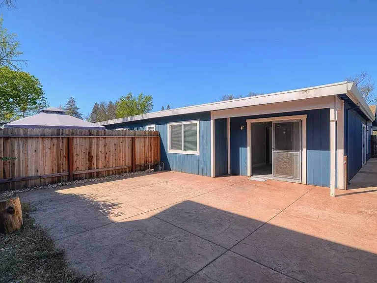 2422 Camino Garden Way — Photo 14