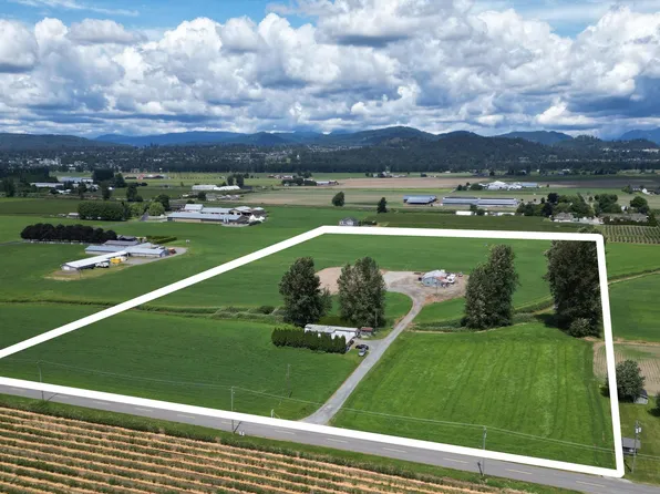 34561 Fore Rd, Abbotsford, BC V3G 1R6