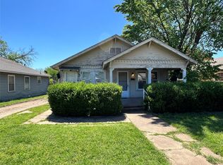 2704 Emmett St, Dallas, TX 75211