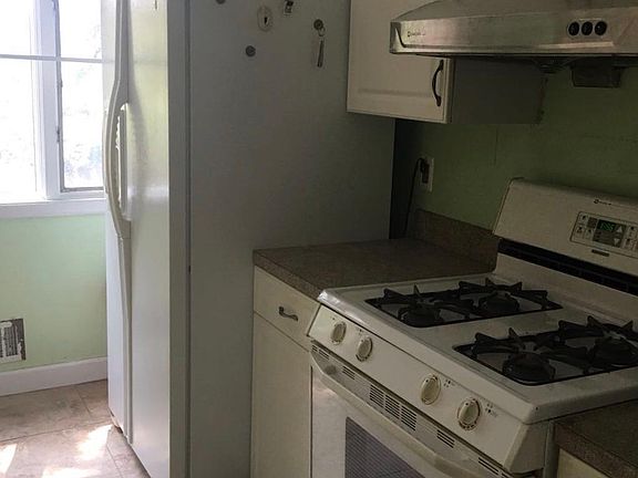 2nd image of 65 Mimosa Ln