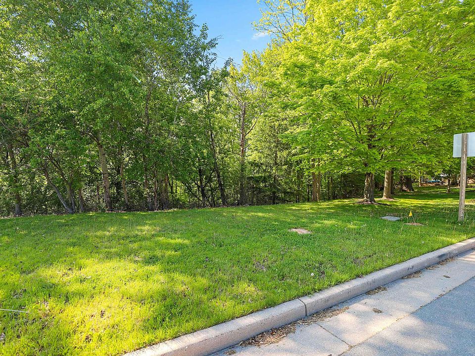 1st image of 525 Buchanan Rd