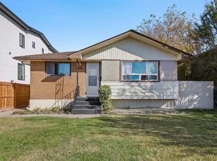 1816 W 42nd St SE, Calgary, AB T2B1E9