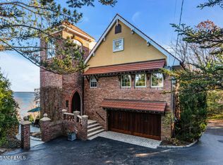 18 Belvidere Rd, Atlantic Highlands, NJ 07716