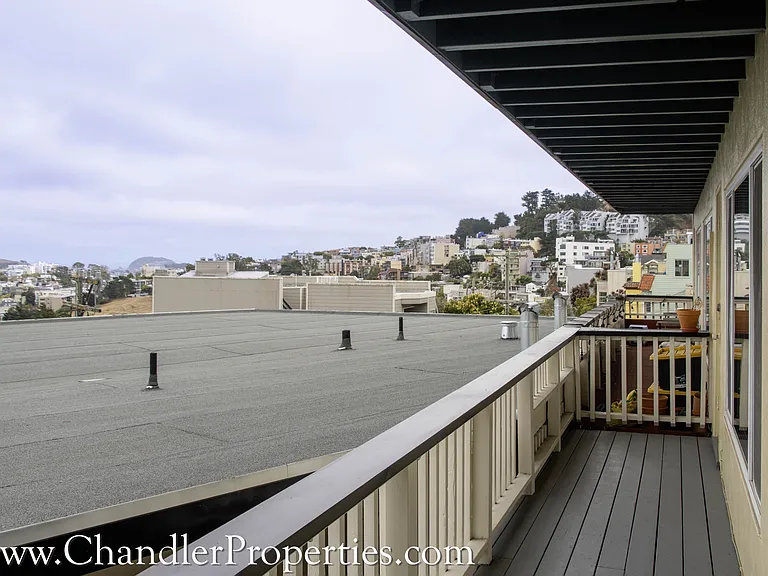 1220 Clayton St — Photo 1