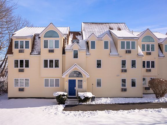 2nd image of 1373 Post Road #8E