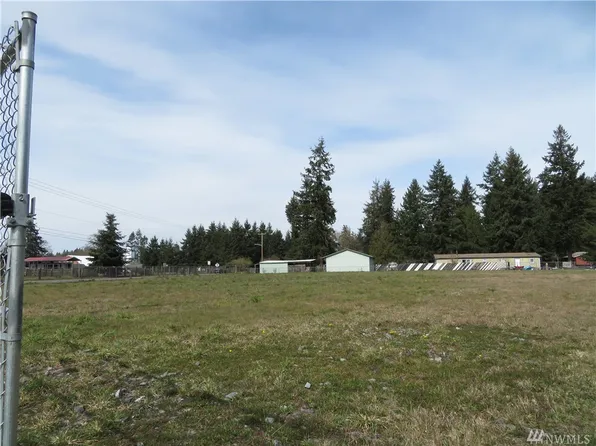 3015 Military Rd E, Tacoma, WA 98446