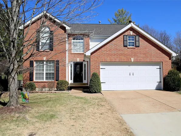 1111 Gateford Ridge Ct, Ballwin, MO 63021