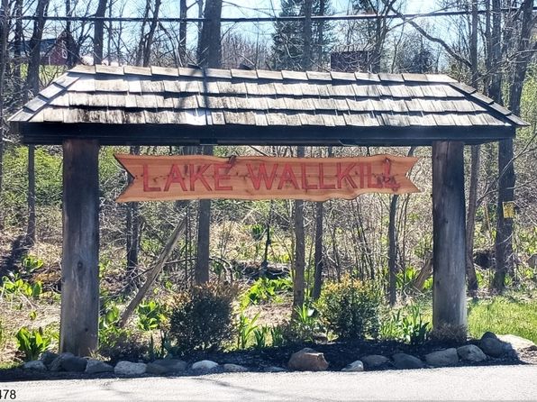 83 Lakeside Dr, Vernon Twp., NJ 07461