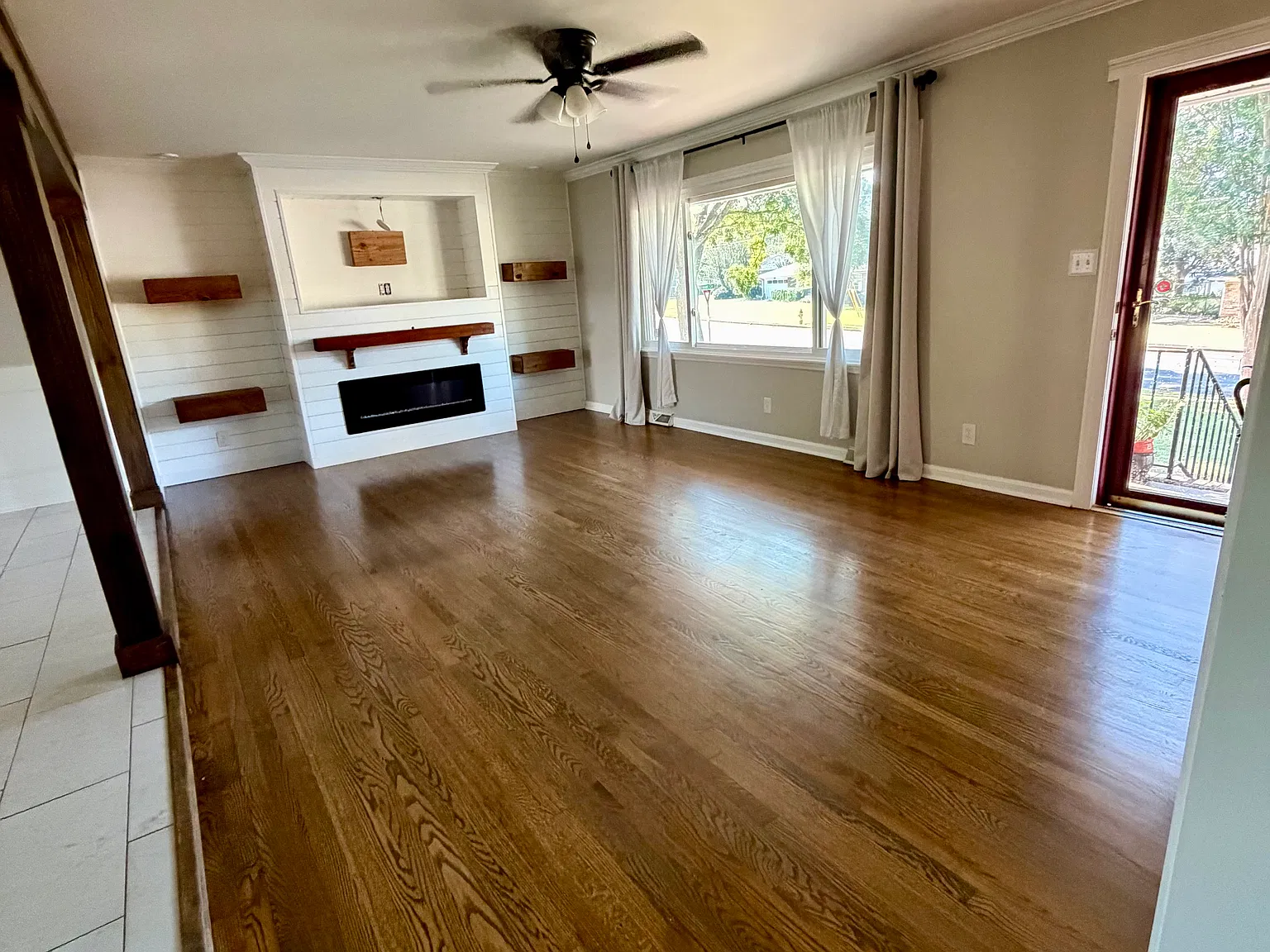 3 bed, 2.5 bath, 1410 sqft, $1,900 — Photo 3