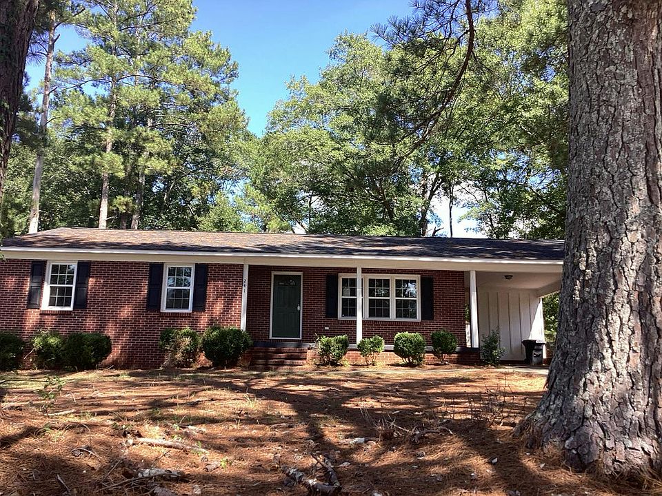 1st image of 241 Hillcrest Cir
