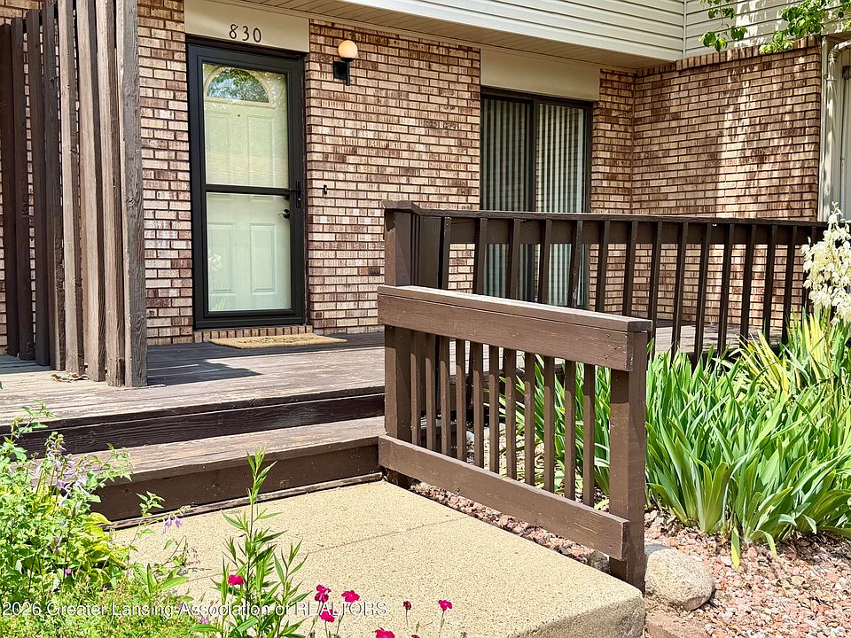 1st image of 830 Armstrong Rd #17