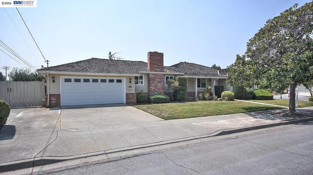 38797 Argonaut Way photo 1