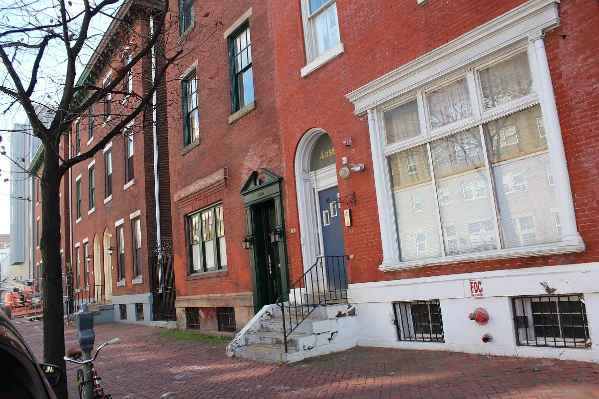 2 bed, 750 sqft, $1,990 — Photo 1