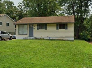 220 McAlpine Dr, Saint Louis, MO