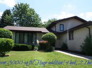 6955 Ticonderoga Rd, Downers Grove, IL 60516