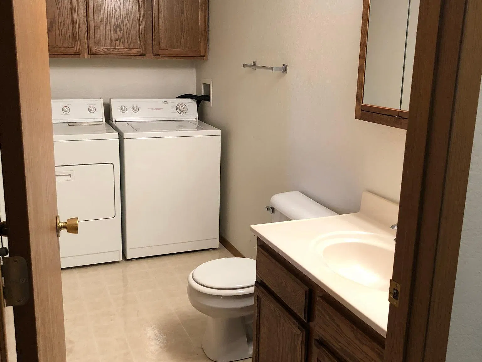 3 bed, 1.5 bath, 600 sqft, $1,050 — Photo 4