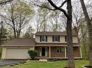 10809 Cross School Rd, Reston, VA 20191